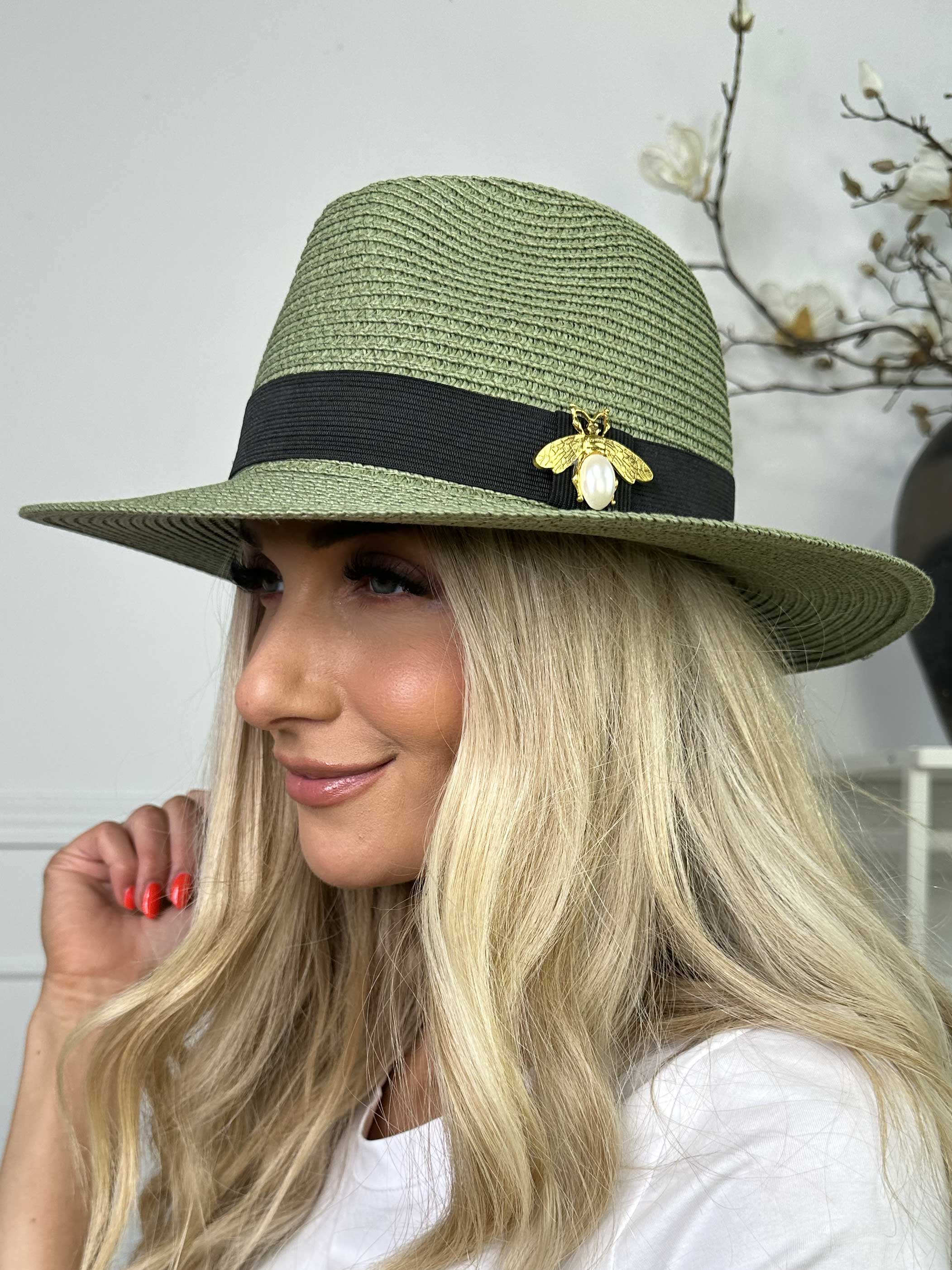 Amelia - Hat med sort bånd og guld bi